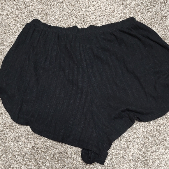 Abercrombie & Fitch Black High Waist Pajama Shorts And Top - Picture 5 of 6